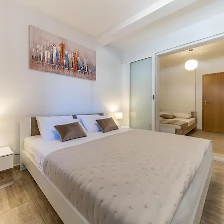 Visic's Place Apartment *