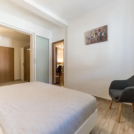 Visic's Place Apartamento *