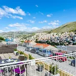 Visic's Place Апартаменты Дубровник